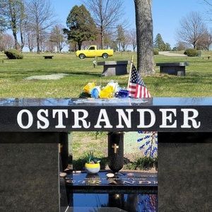 Meet your Posher, Melisia